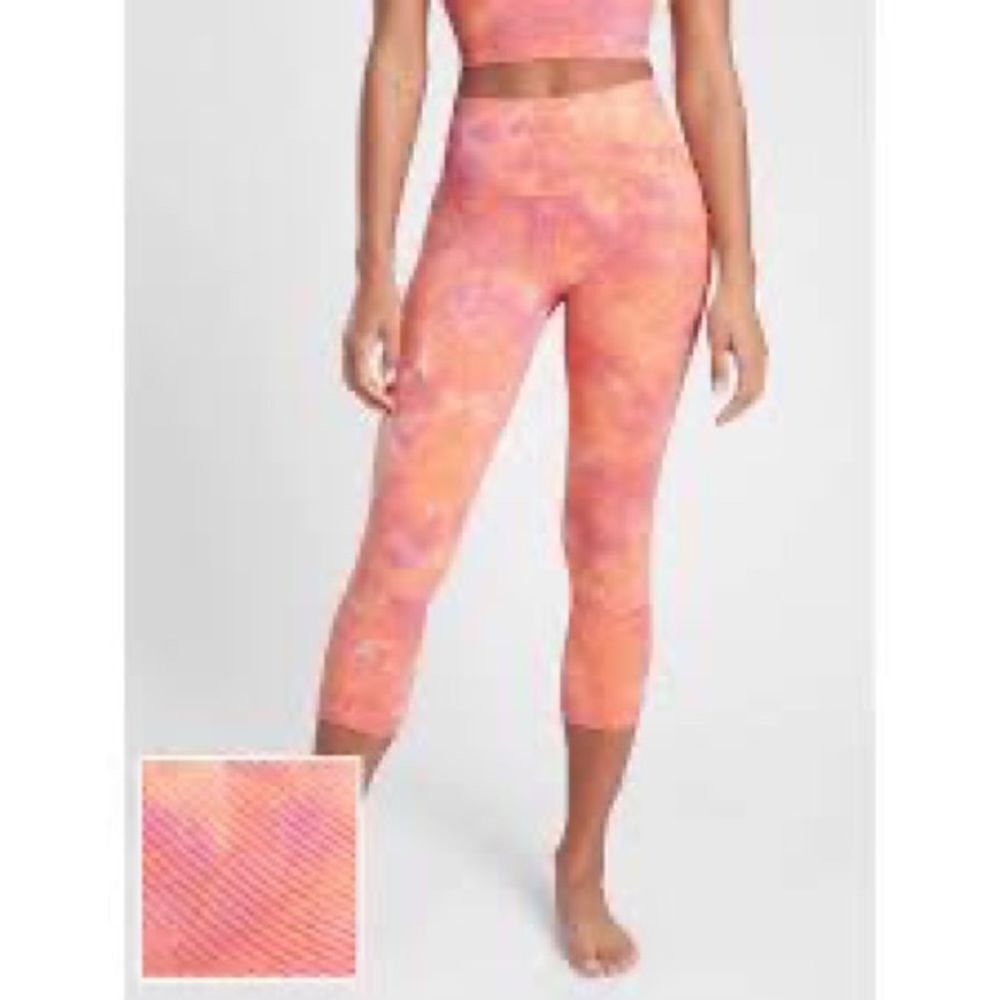 Athleta Salutation Stash Pocket II Textured Legging Island Coral